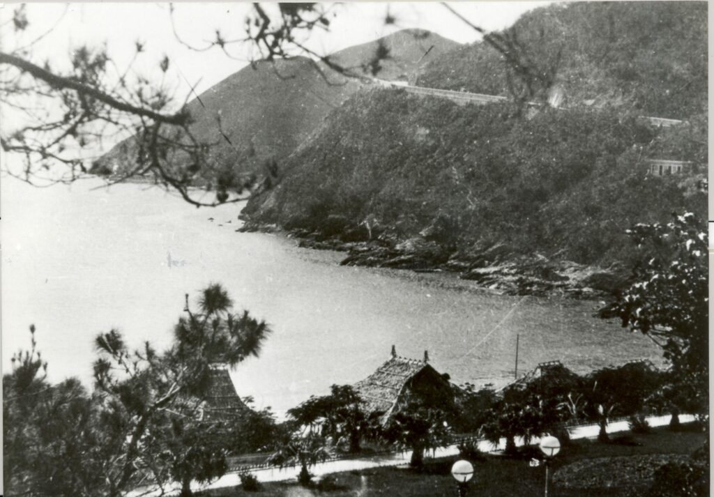 Early Days in The Repulse Bay