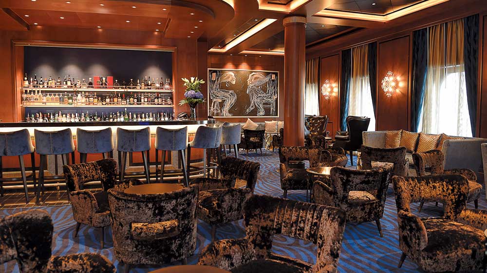 Seven Seas Explorer | Explorer Lounge