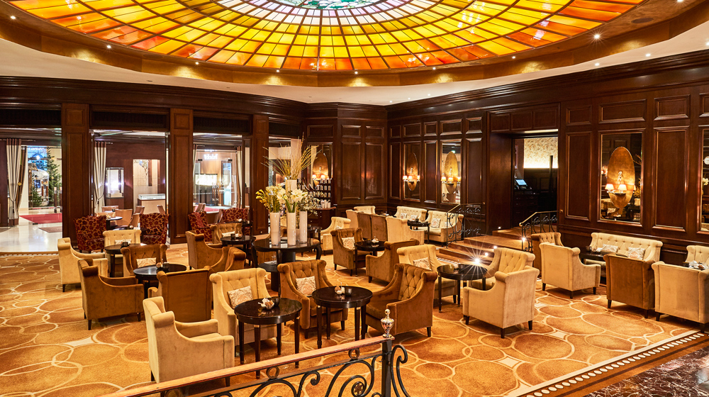 Hotel-Vier-Jahreszeiten-Kempinski-Munich_Superior-Suite_Livingroom